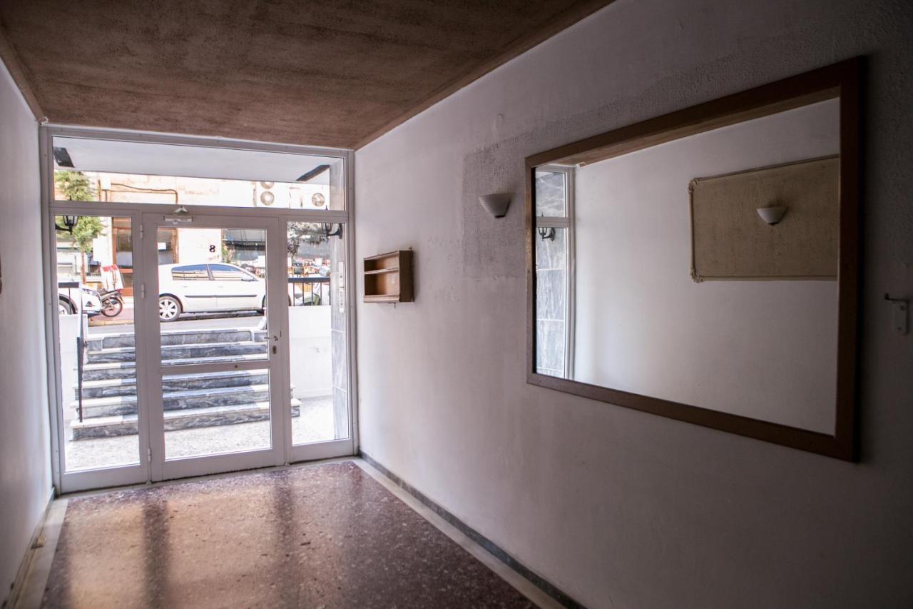 Best House, Anakreontos, Perivolaki, Nikaia, P... Пирея Екстериор снимка